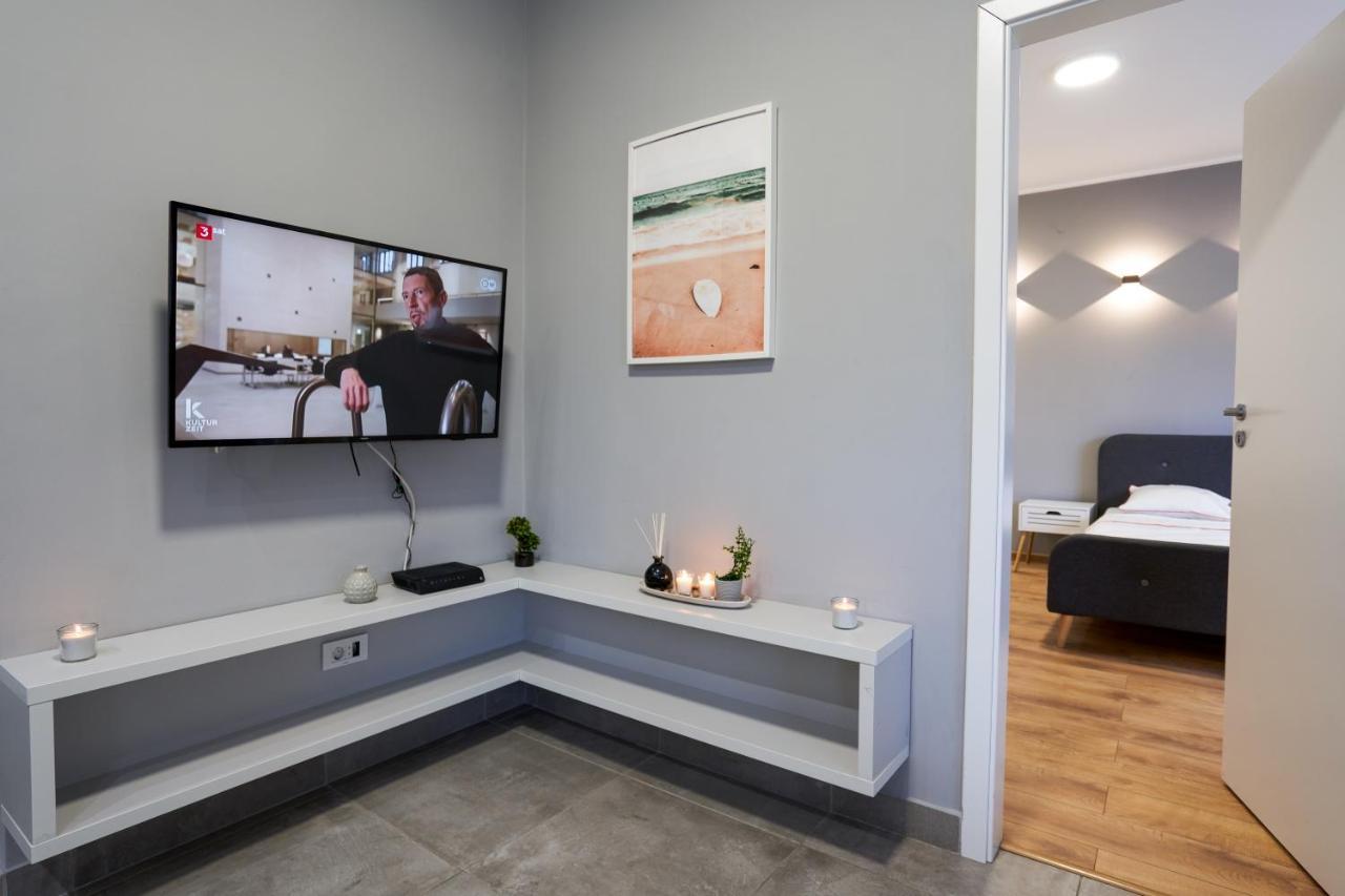 Minimalist Design Apartament In Magheru Bucharest Exterior photo