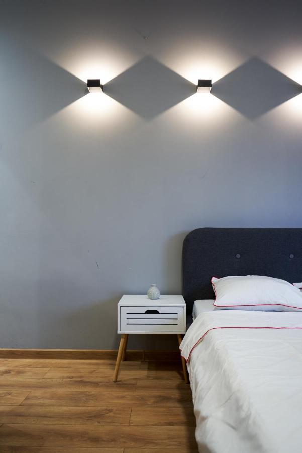 Minimalist Design Apartament In Magheru Bucharest Exterior photo